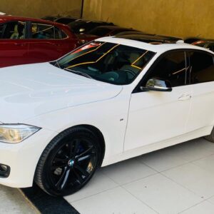 BMW 328i 2.0 TURBO 16V AUTOMÁTICA GASOLINA